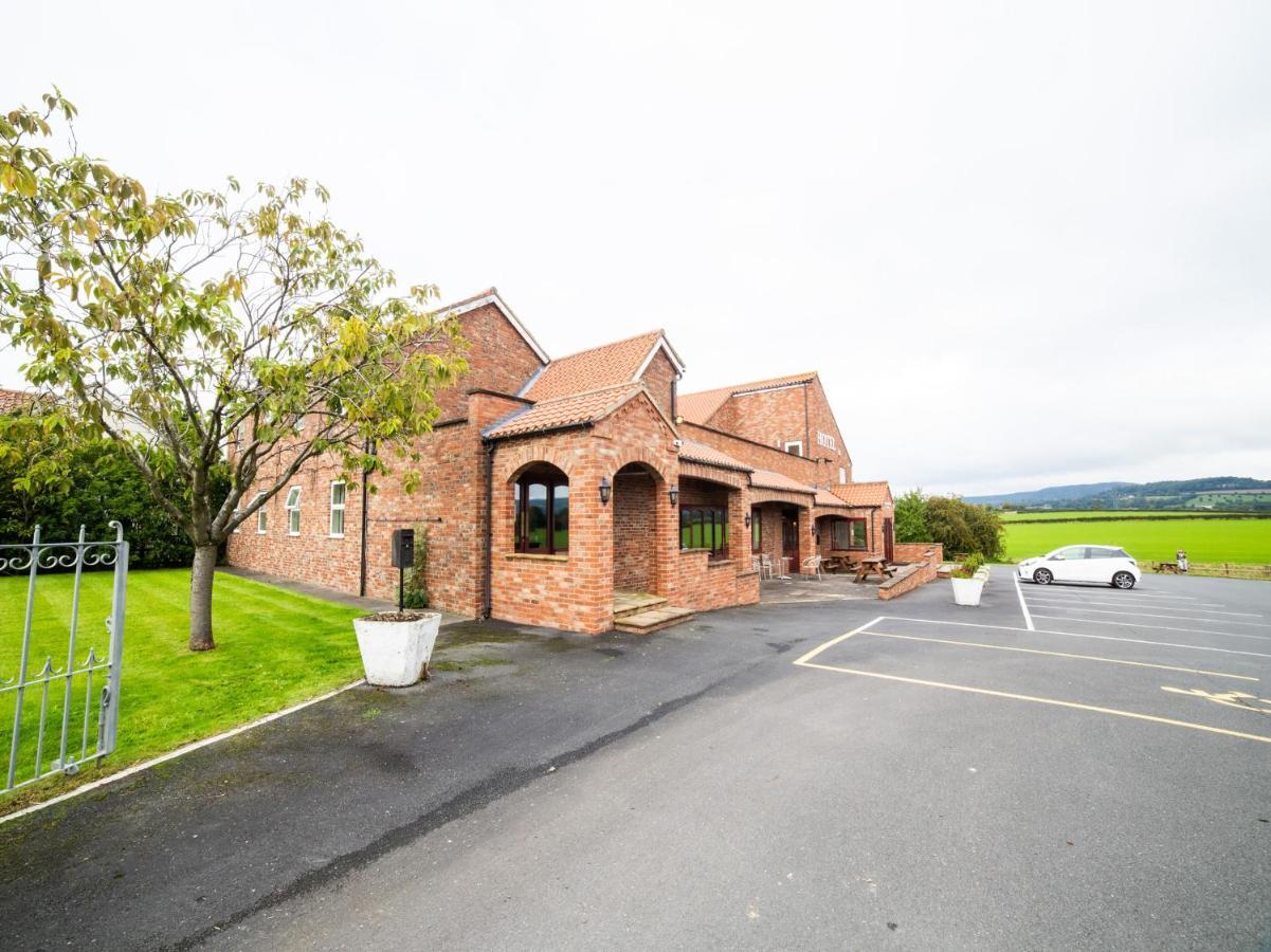 Bagby Oyo White Horse Lodge Hotel, East Thirsk מראה חיצוני תמונה